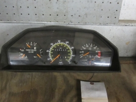 Mercedes Benz - speedo cluster - M